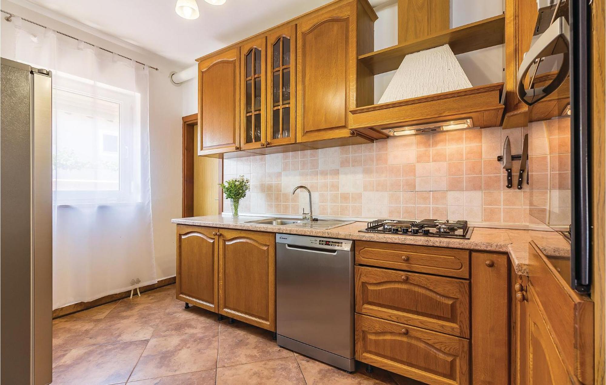 8 Bedroom Awesome Home In Πούλα Εξωτερικό φωτογραφία