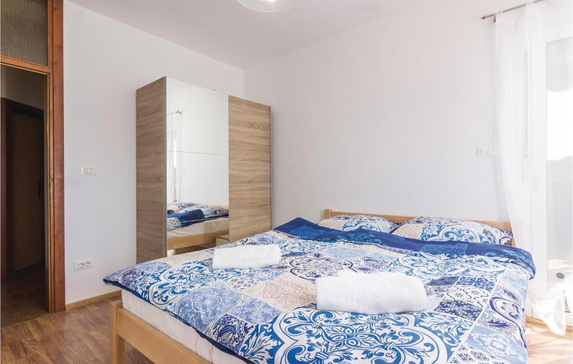 8 Bedroom Awesome Home In Πούλα Εξωτερικό φωτογραφία