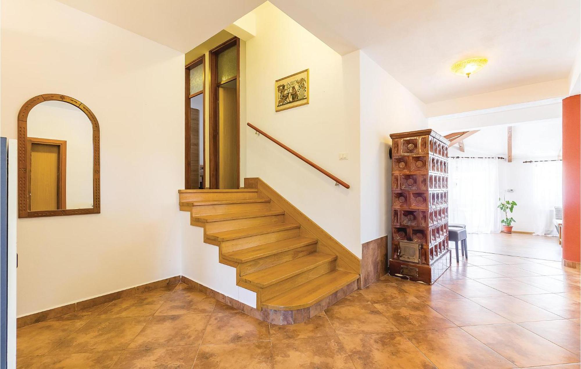 8 Bedroom Awesome Home In Πούλα Εξωτερικό φωτογραφία